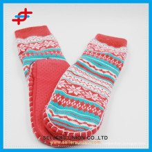 2015 Jacquard Long Acrylic Rubber Sole Room Socks For Adults